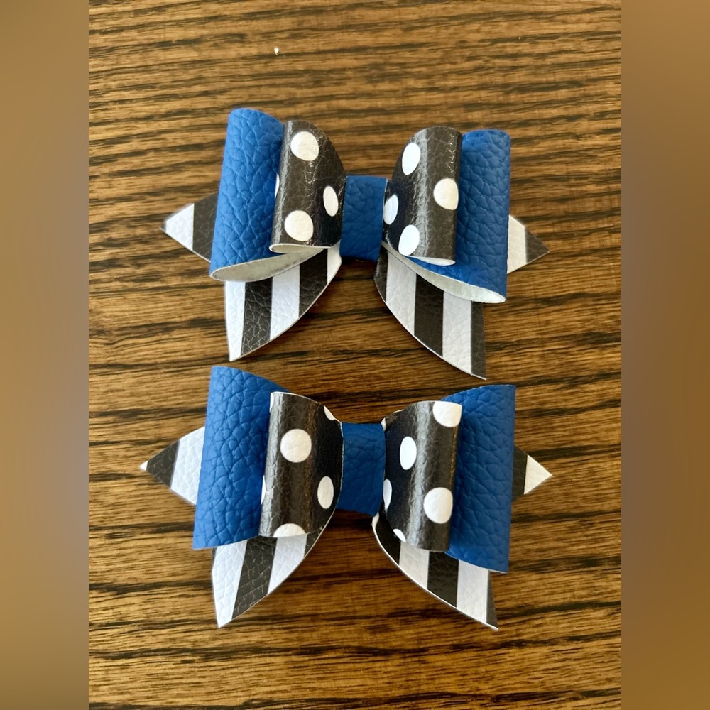 SOLD•Shoe Clips